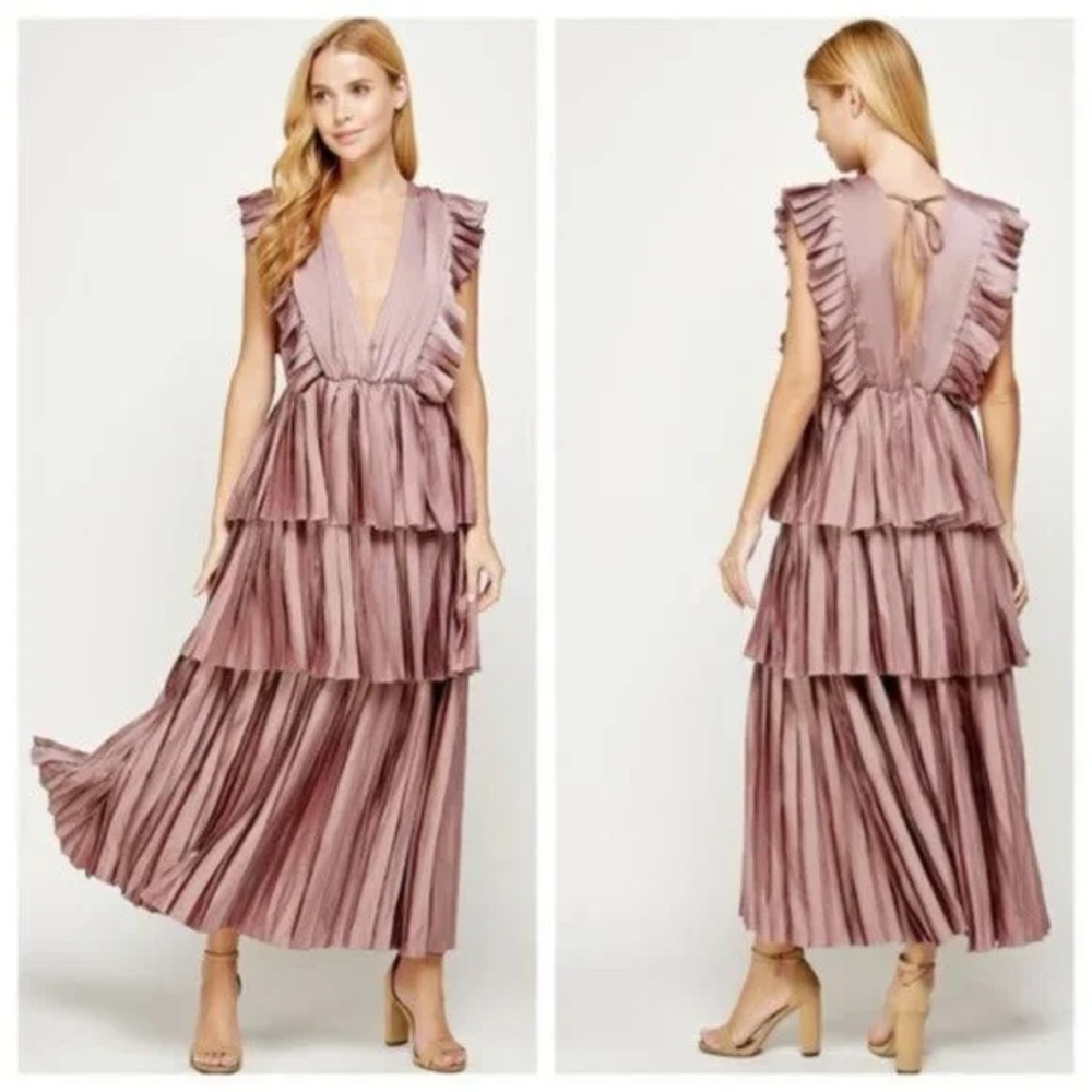 NWT Strut & Bolt Mauve Maxi Dress